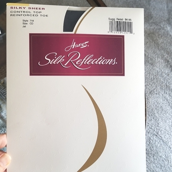 Hanes Pantyhose Jet Black Control Top Reinforced Toe Silk Reflections Size CD - Picture 1 of 6